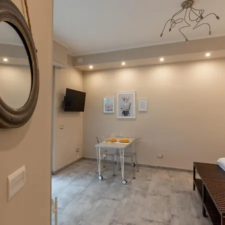 Mauro Apartman *